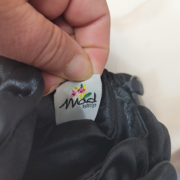 NWT.  Mod by Design. 100% Silk Handbag.  (778) - Picture 11 of 12